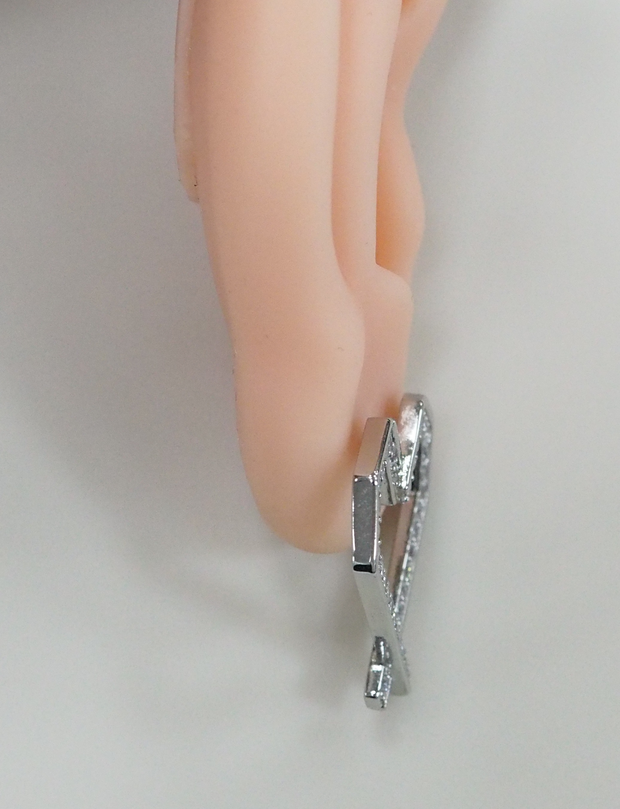 Бижутерные серьги с кубическим цирконием "Сердца"